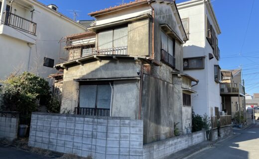 東京都足立区西新井5丁目 建蔽率＆容積率オーバー 違反建築 戸建